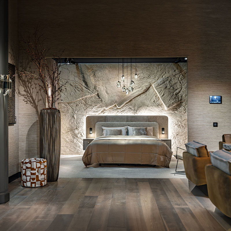 FLUME grote vaas bloempot brons zwart design voor binnen 117cm