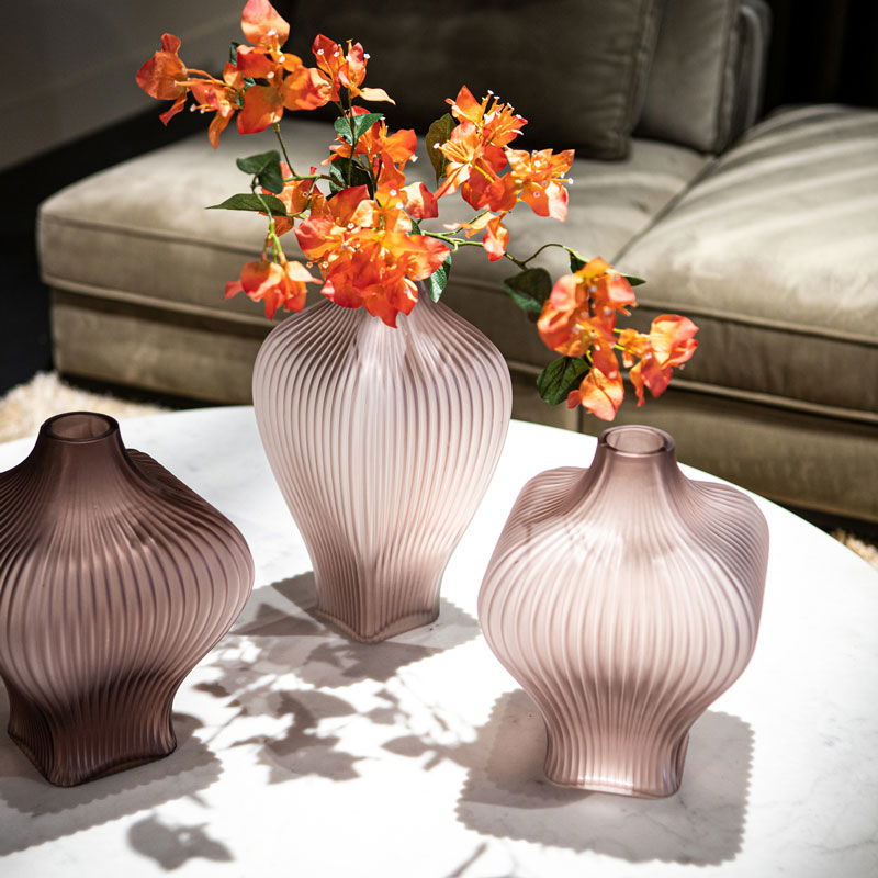 HALLI hoge glazen vaas bloemenvaas paars matglas elegant design 37cm