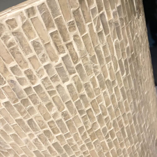 MOTHER OF PEARL hoge schelpenvaas wit parelmoer 120cm