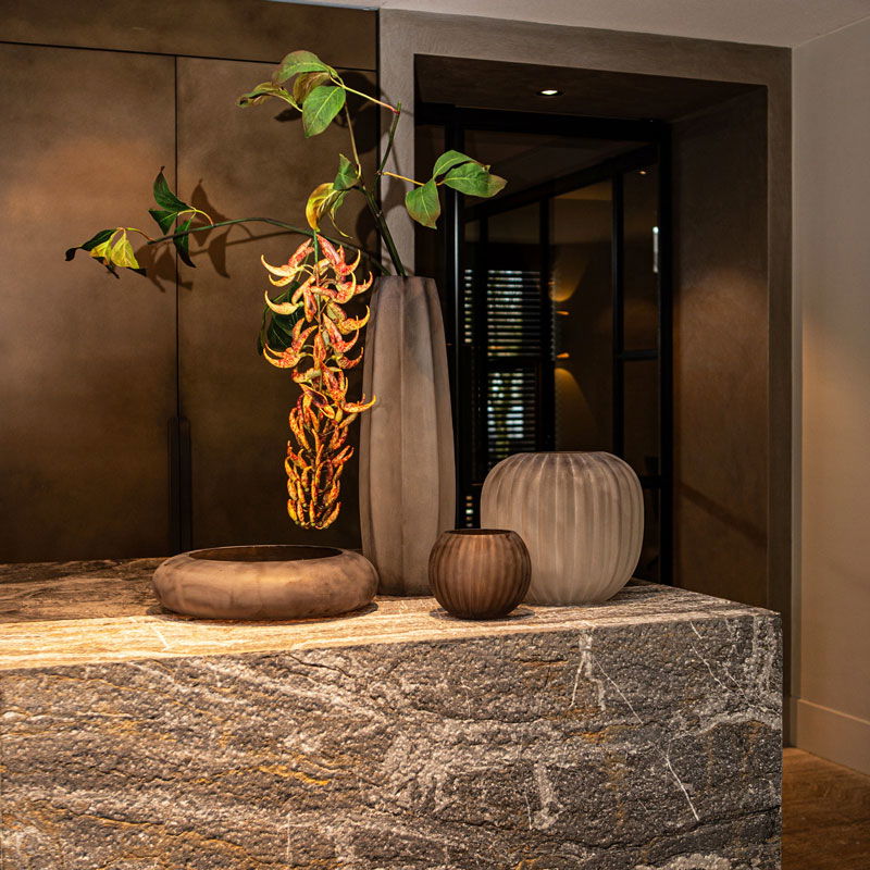 LEVENTE bloemenvaas glazen vaas decoratievaas beige matglas 30cm