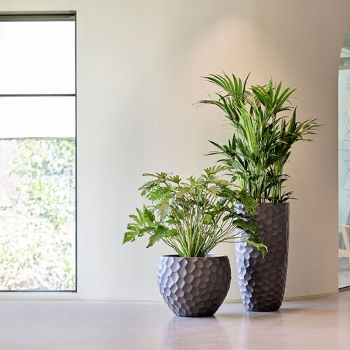 MELLA bruine bronzen hoge bloempot vaas 77cm voor binnen en buiten