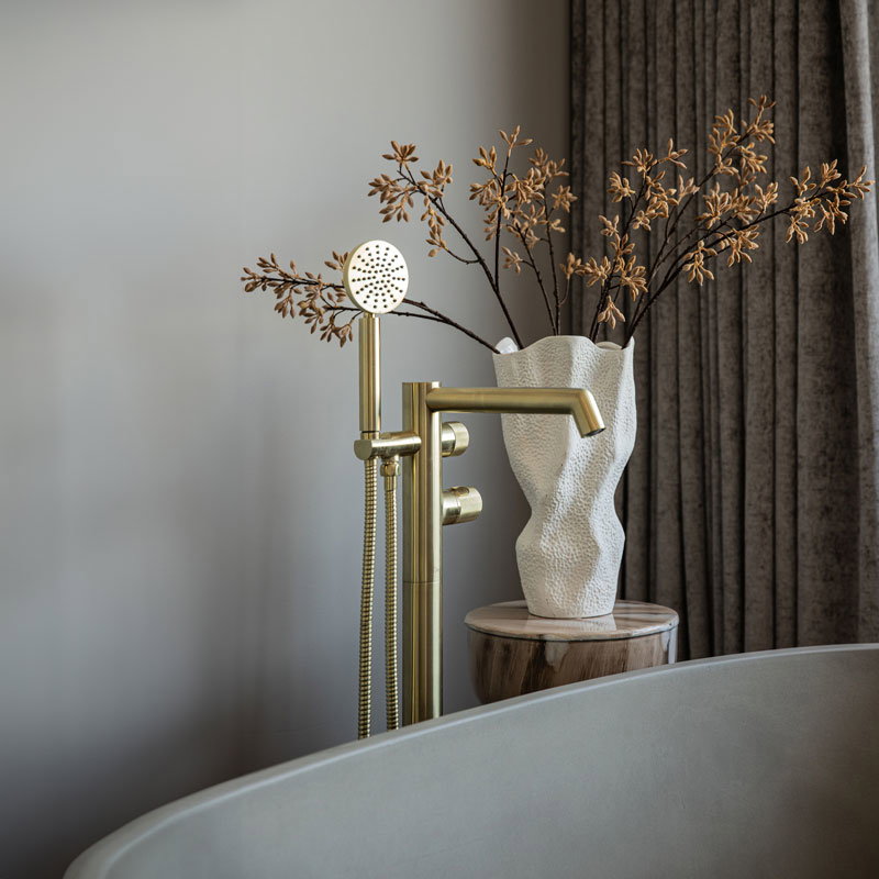 VERUM witte japandi decoratie vaas keramiek aardewerk 38cm