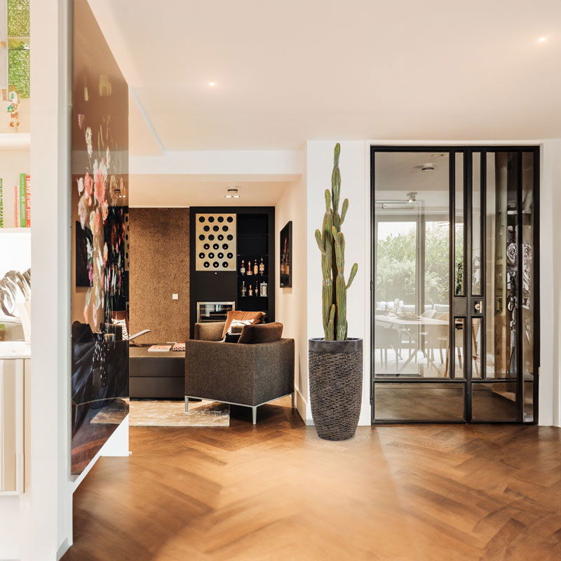 UNDA design plantenpot hoge vaas brons met zwarte rand 69cm