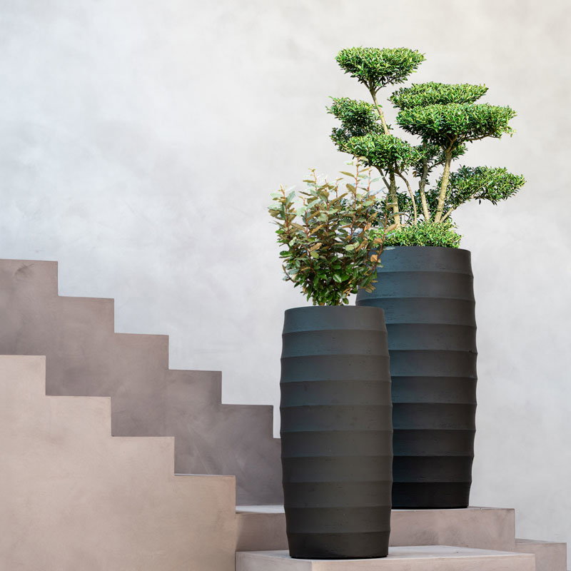 BORDO grote zwarte bloempot vaas hoog en hoog beton design voor buiten 110cm