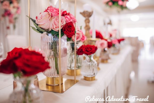 Flowers are a great decoration for weddings.
