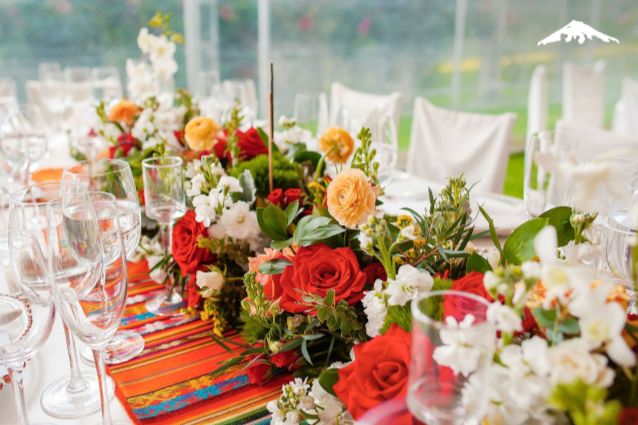 Ecuadorian roses in Rebecca's wedding.