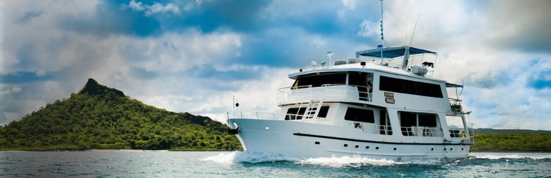 Galapagos Fragata Cruise
