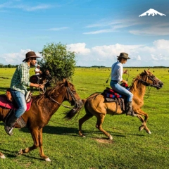 Rebecca Adventure Travel Horseback Riding - Yopal