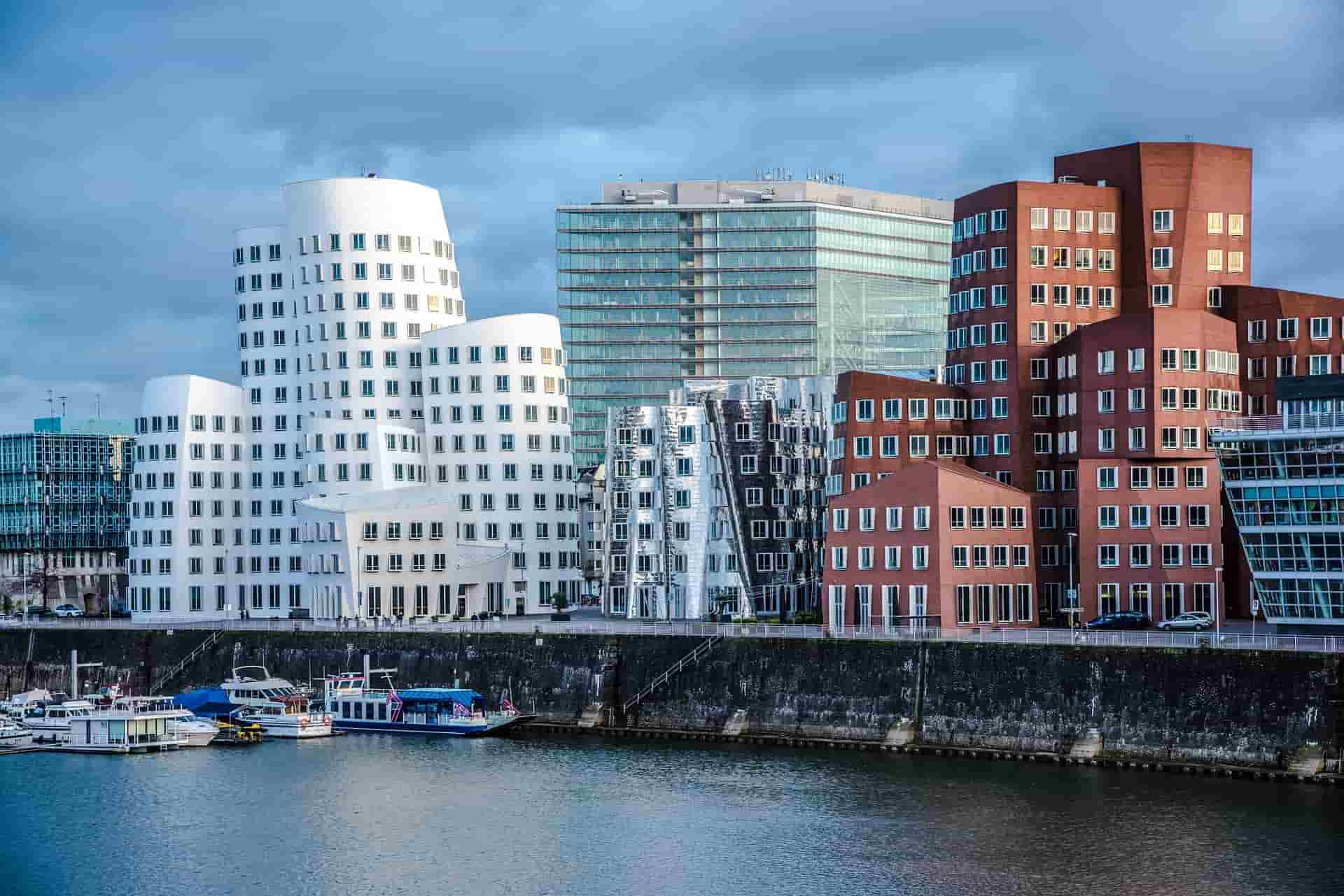 Düsseldorf-Rijnoever-architectuur-Liebeskind-rondreizen.nl