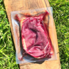 Achterkant pakje entrecote grasgevoerd paardenvlees