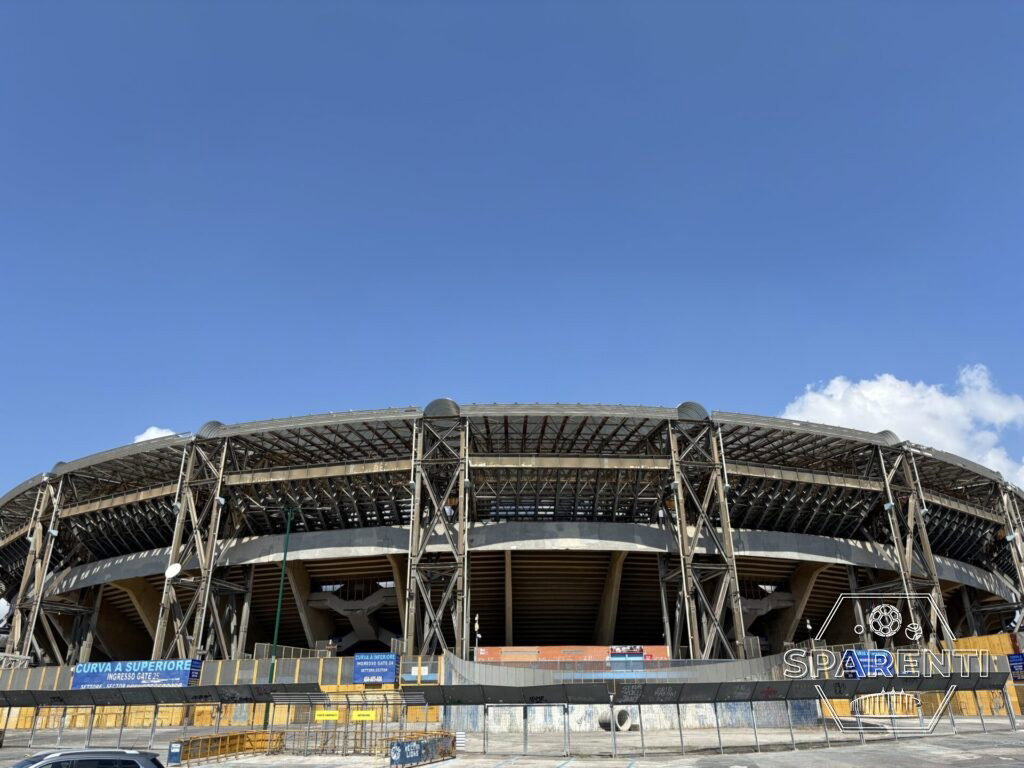 De buitenkant van het Stadio Diego Armando Maradona