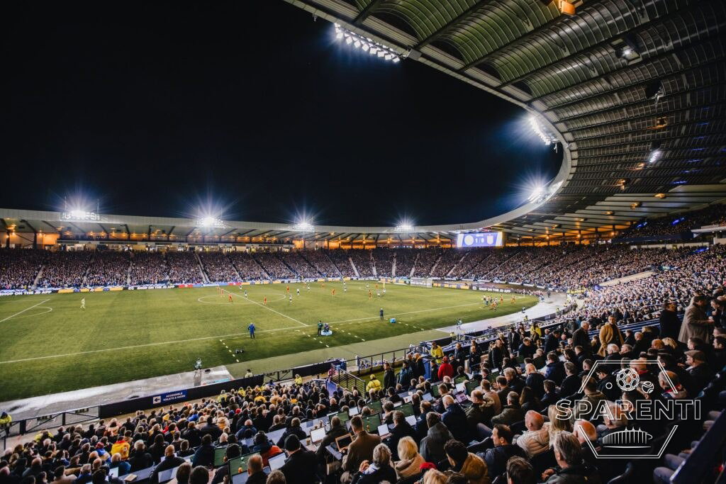 Hampden Park tijdens een interland onder de lichten