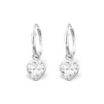 12mm oorringen met kristal hartje hanger van Zilverana. Echt 925 zilver.
